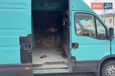 Грузовой фургон Iveco Daily 2000 в 