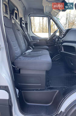 Грузовой фургон Iveco Daily 2020 в 