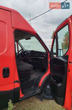 Грузовой фургон Iveco Daily 2016 в 