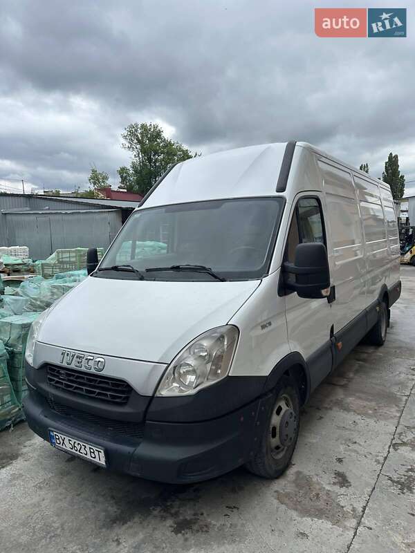 Грузовой фургон Iveco Daily 2012 в 