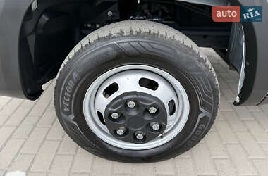 Грузовой фургон Iveco Daily 2023 в 