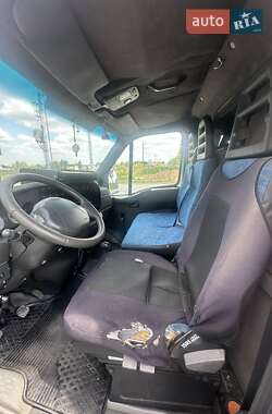 Вантажний фургон Iveco Daily 2003 в 