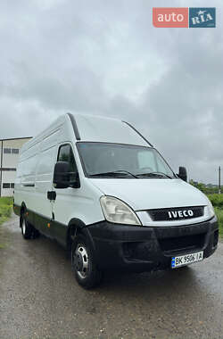 Грузовой фургон Iveco Daily 2012 в Черновцах