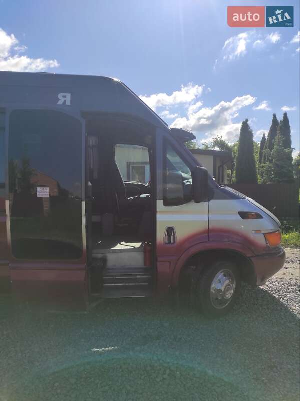 Микроавтобус Iveco Daily 2003 в Городке