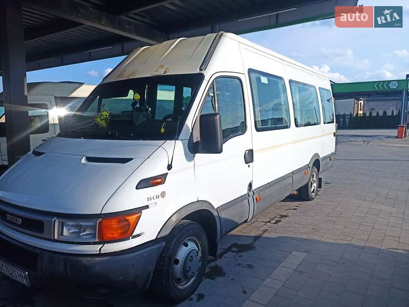 Мікроавтобус Iveco Daily 2000 в 