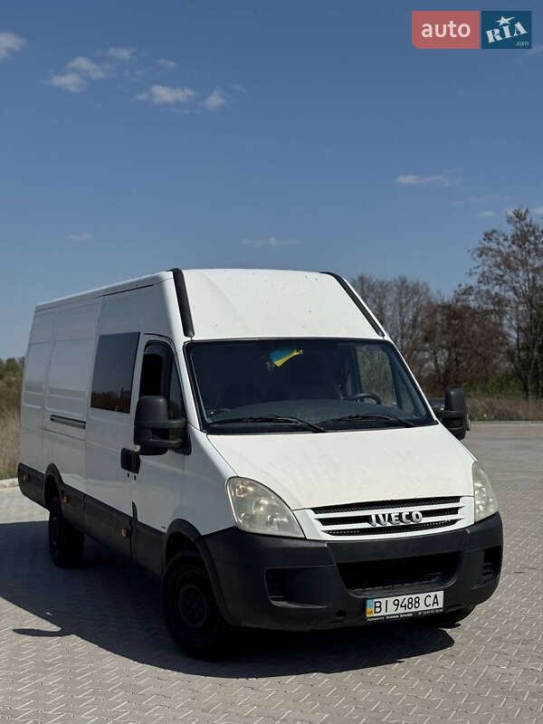 Грузовой фургон Iveco Daily 2006 в 