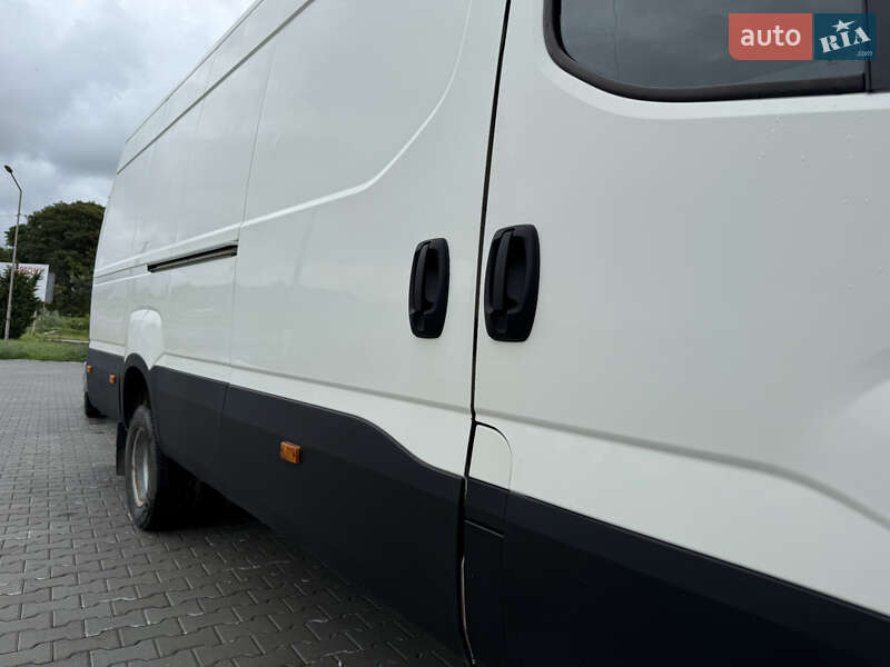 Грузовой фургон Iveco Daily 2016 в Львове
