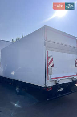 Грузовой фургон Iveco Daily 2015 в 