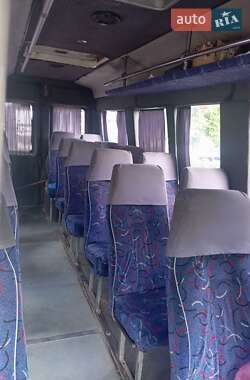 Микроавтобус Iveco Daily 2000 в 