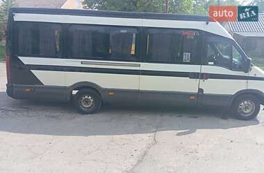 Микроавтобус Iveco Daily 2000 в 