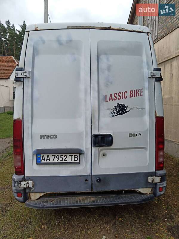 Грузовой фургон Iveco Daily 2005 в Киеве