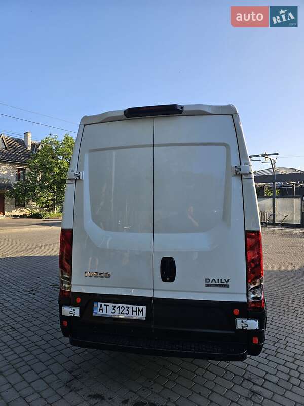 Вантажний фургон Iveco Daily 2016 в Івано-Франківську