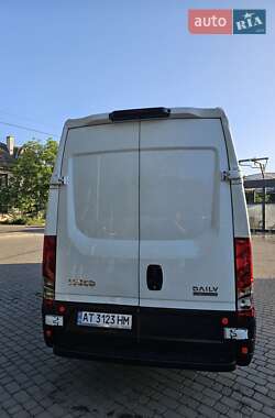 Грузовой фургон Iveco Daily 2016 в 