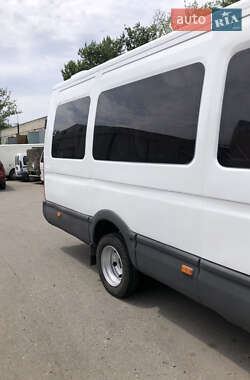 Микроавтобус Iveco Daily 2003 в 