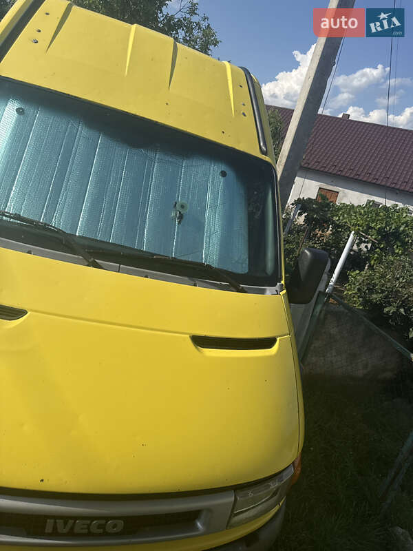 Грузовой фургон Iveco Daily 2004 в Сокирянах