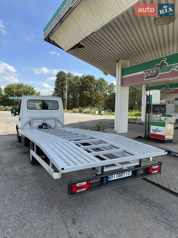 Эвакуатор Iveco Daily 2011 в Хороле