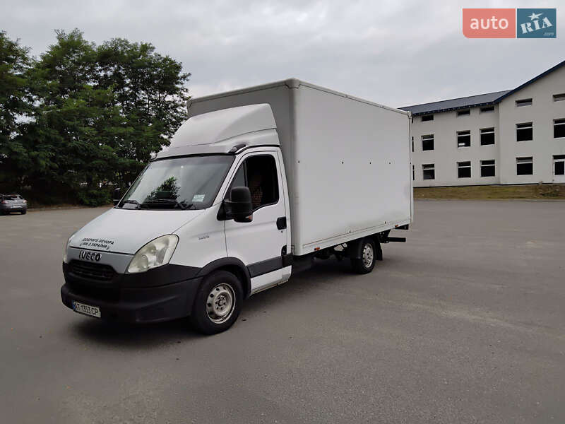Грузовой фургон Iveco Daily 2014 в 