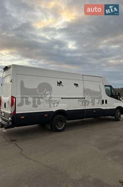 Грузовой фургон Iveco Daily 2015 в 
