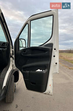 Грузовой фургон Iveco Daily 2015 в 