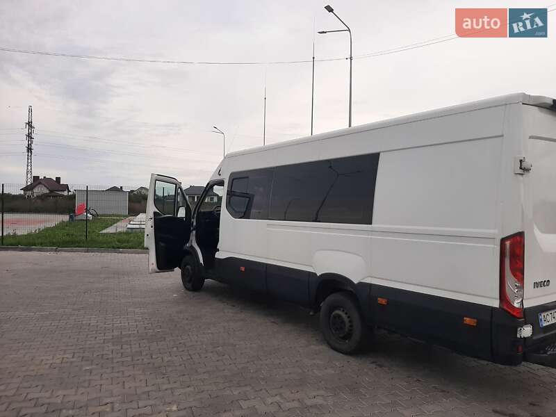 Микроавтобус Iveco Daily 2016 в Луцке