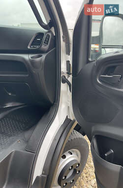 Грузовой фургон Iveco Daily 2016 в 