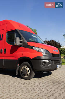 Грузовой фургон Iveco Daily 2015 в 