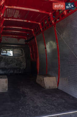 Грузовой фургон Iveco Daily 2015 в 