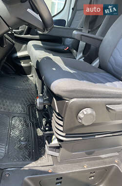 Грузовой фургон Iveco Daily 2020 в 