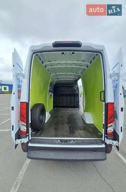 Грузовой фургон Iveco Daily 2019 в 
