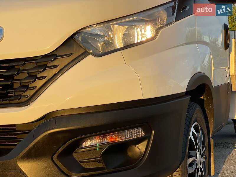 Автовоз Iveco Daily 2020 в Ужгороде