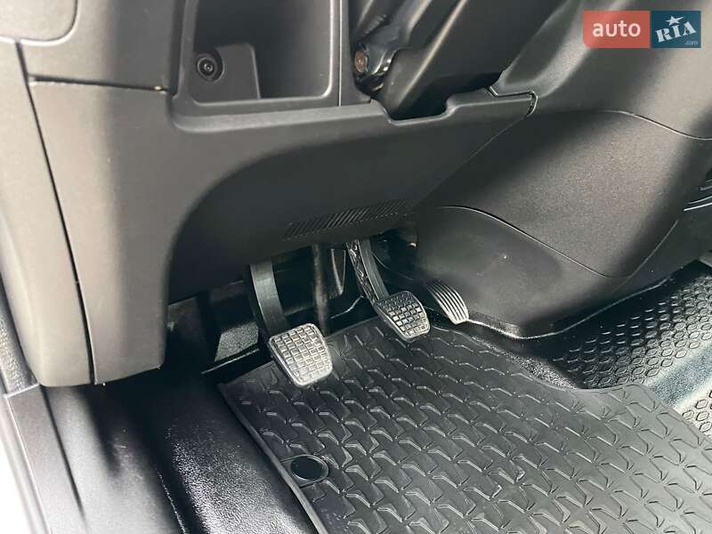 Автовоз Iveco Daily 2020 в Ужгороде