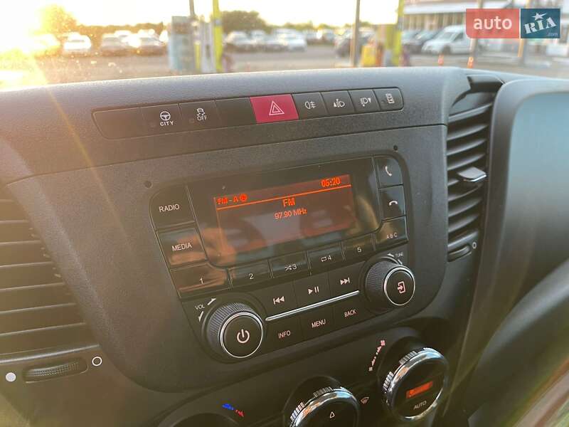 Автовоз Iveco Daily 2020 в Ужгороде