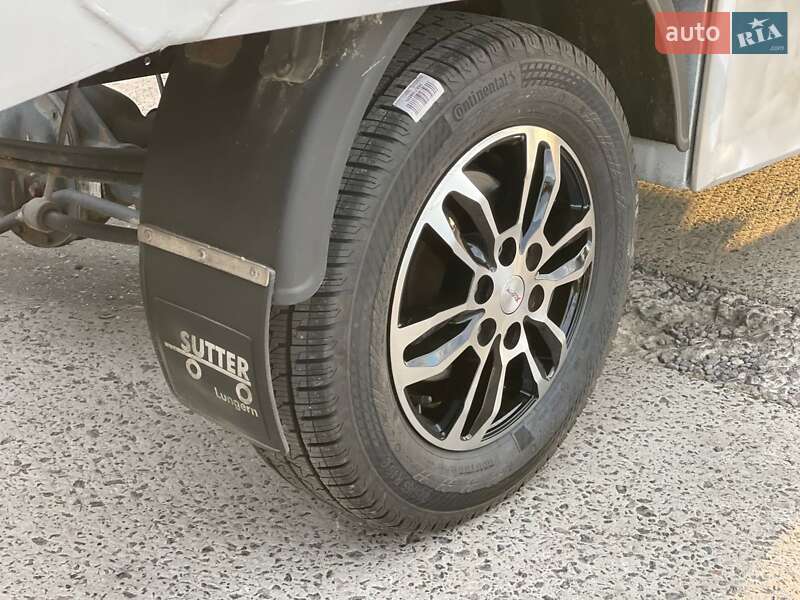 Автовоз Iveco Daily 2020 в Ужгороде