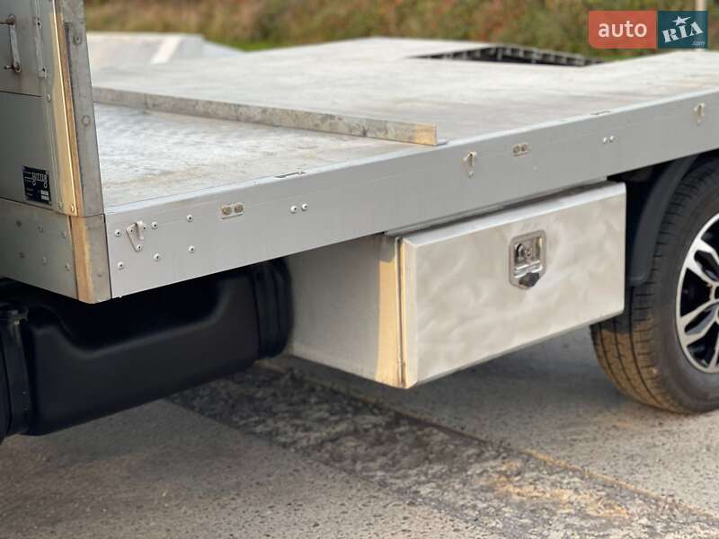 Автовоз Iveco Daily 2020 в Ужгороде