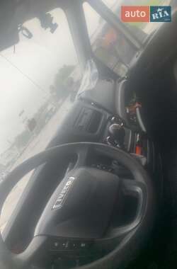 Тентованый Iveco Daily 2014 в  фото 8 Тентованый Iveco Daily 2014 в