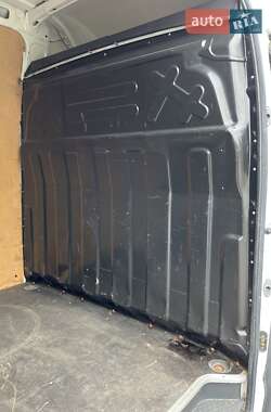 Вантажний фургон Iveco Daily 2012 в 