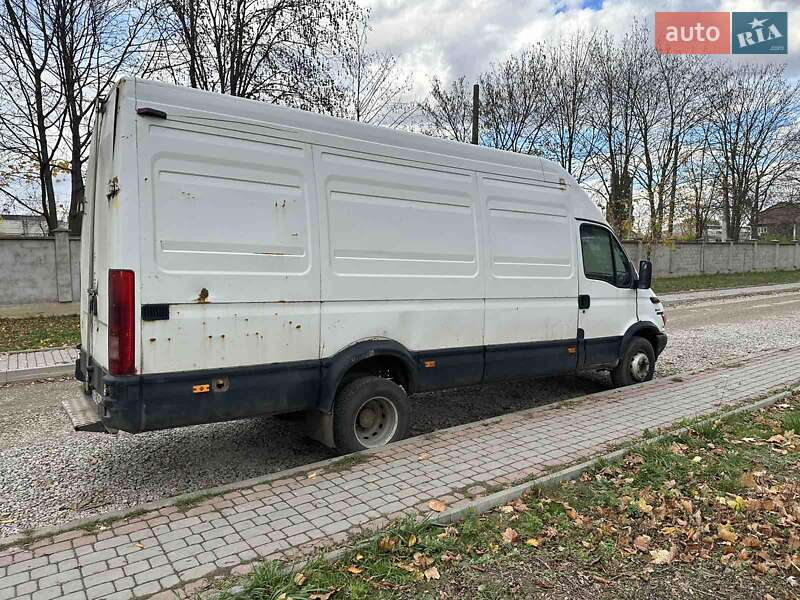 Грузовой фургон Iveco Daily 2004 в Ивано-Франковске