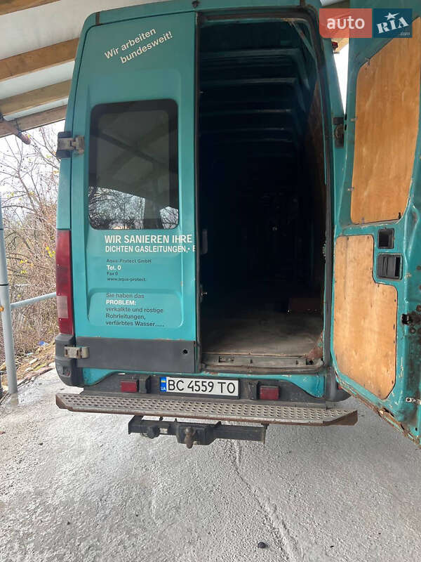 Грузовой фургон Iveco Daily 2005 в Львове