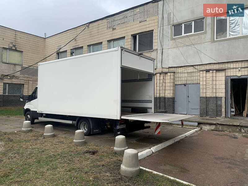 Грузовой фургон Iveco Daily 2017 в Киеве