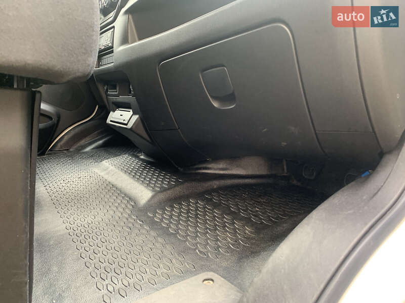 Грузовой фургон Iveco Daily 2017 в Киеве