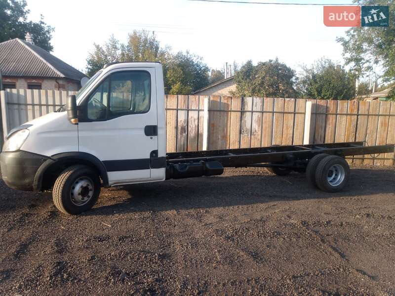 Вантажний фургон Iveco Daily 2008 в Харкові