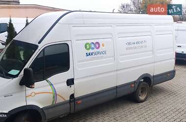 Вантажний фургон Iveco Daily 2012 в Ужгороді