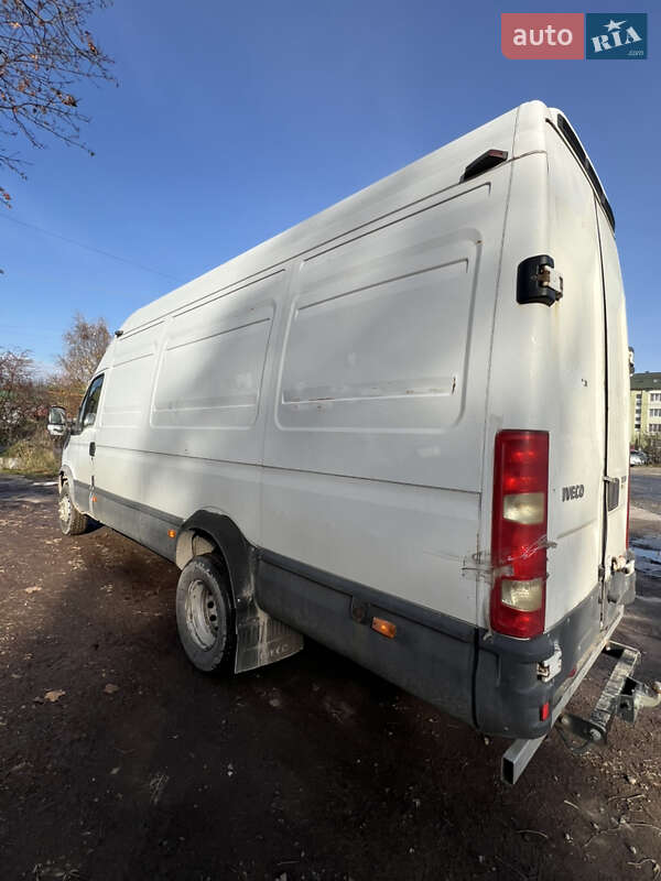Грузовой фургон Iveco Daily 2010 в Львове