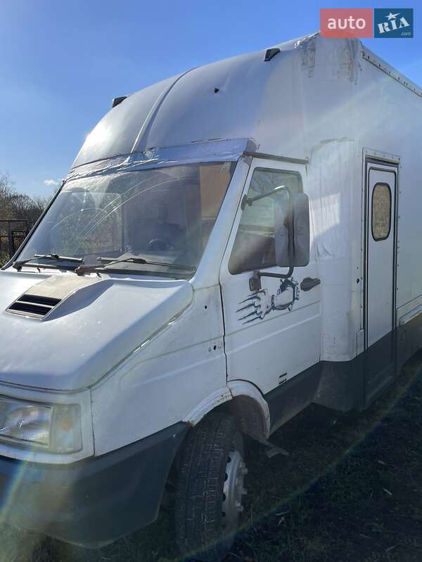 Грузопассажирский фургон Iveco Daily 2000 в Львове