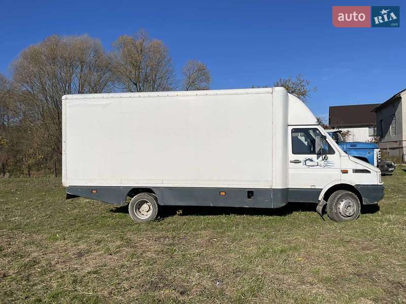 Грузопассажирский фургон Iveco Daily 2000 в Львове