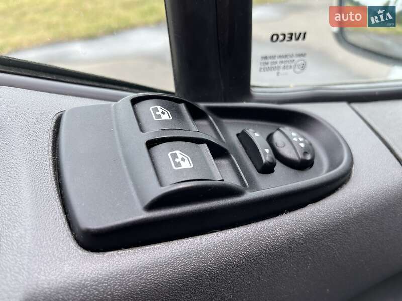 Грузовой фургон Iveco Daily 2012 в Мукачево