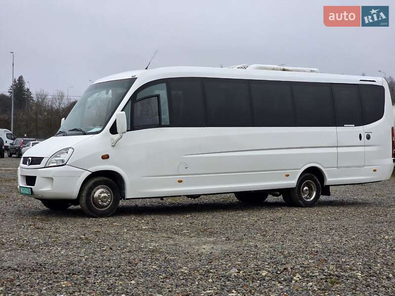Микроавтобус Iveco Daily 2010 в Тернополе