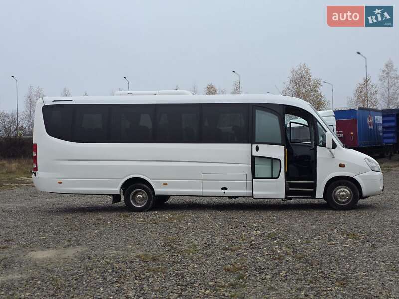 Микроавтобус Iveco Daily 2010 в Тернополе