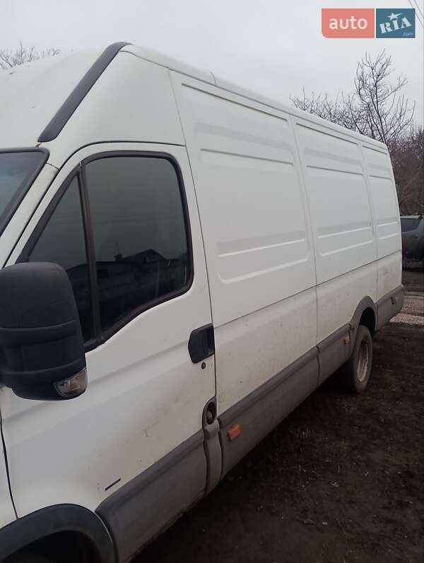 Вантажний фургон Iveco Daily 2009 в Дніпрі