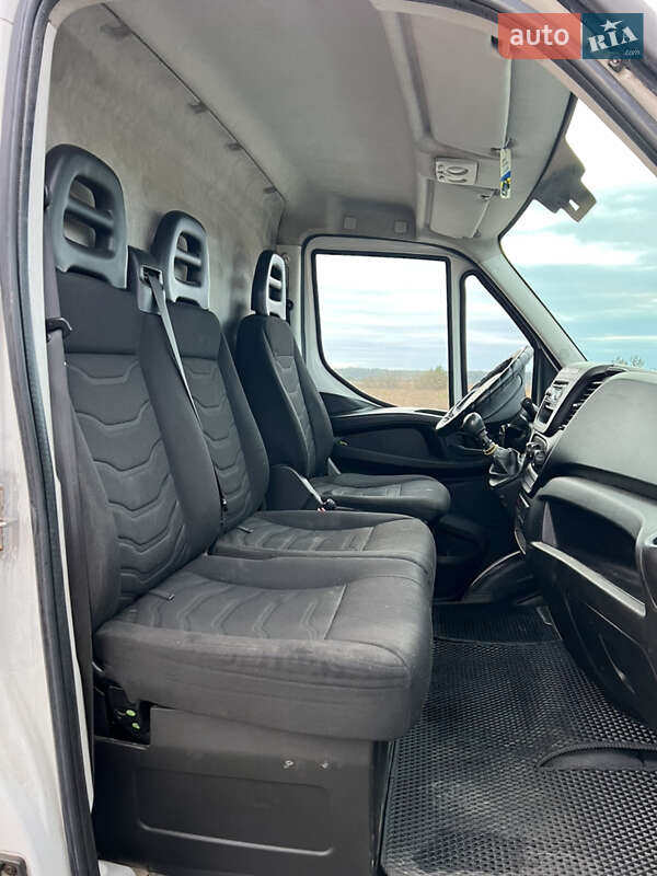 Микроавтобус грузовой (до 3,5т) Iveco Daily 2015 в Луцке